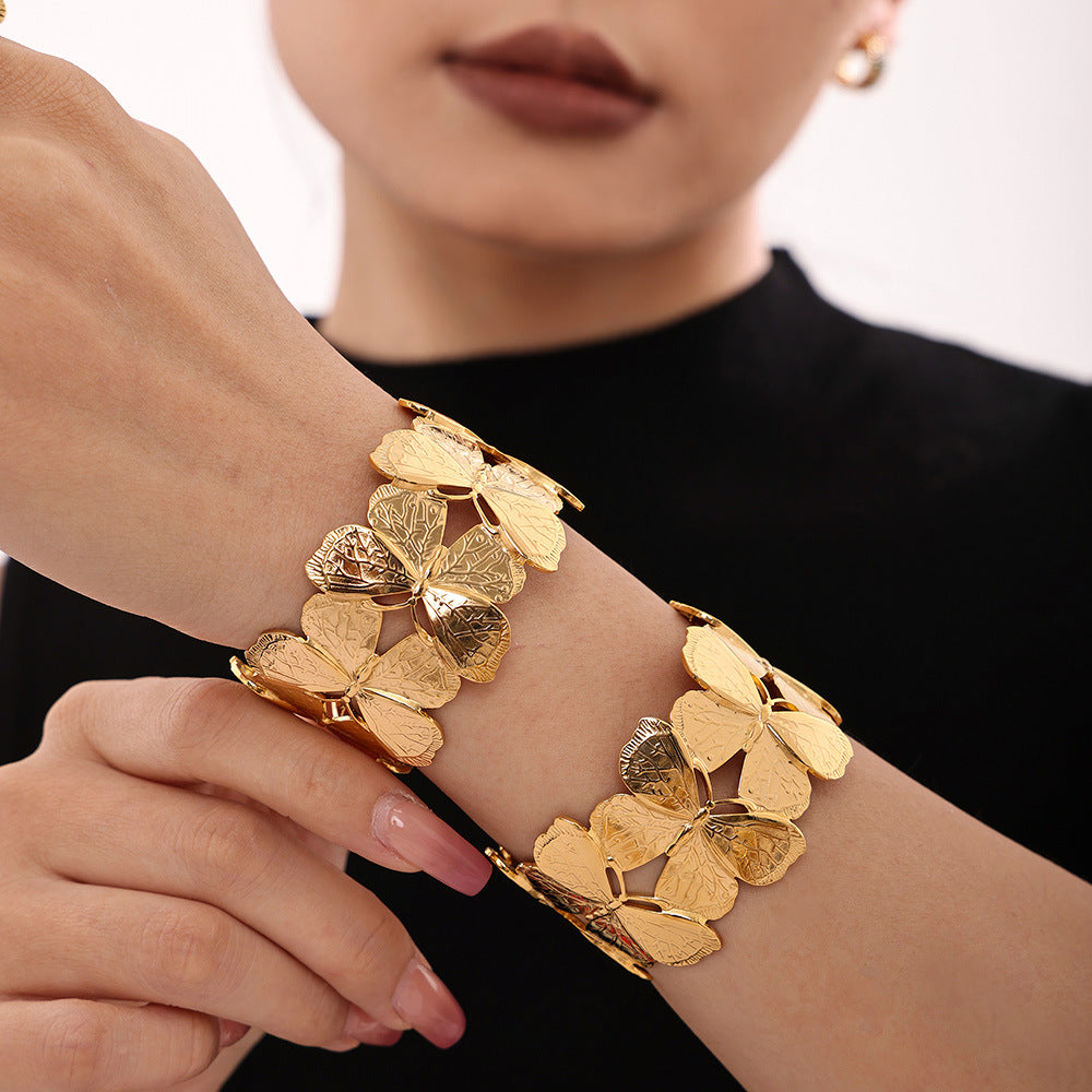 Butterfly exaggerated opening bracelet stainless steel plated 18k gold temperament elegant light luxury bracelet women