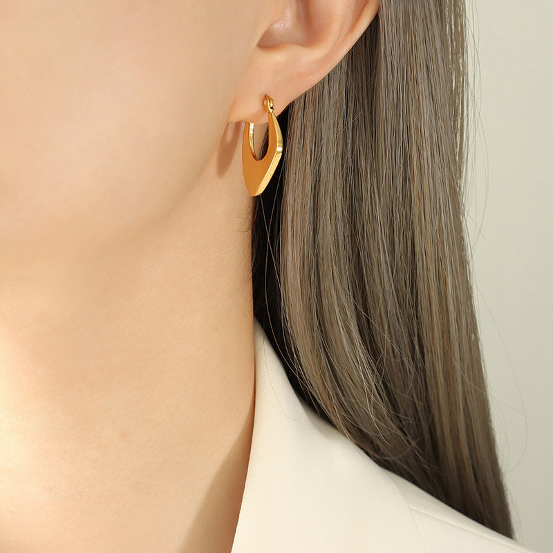Neutral wind geometric simple fashion personalized ear buckle jewelry titanium steel plated 18K gold women's earrings earrings wholesale