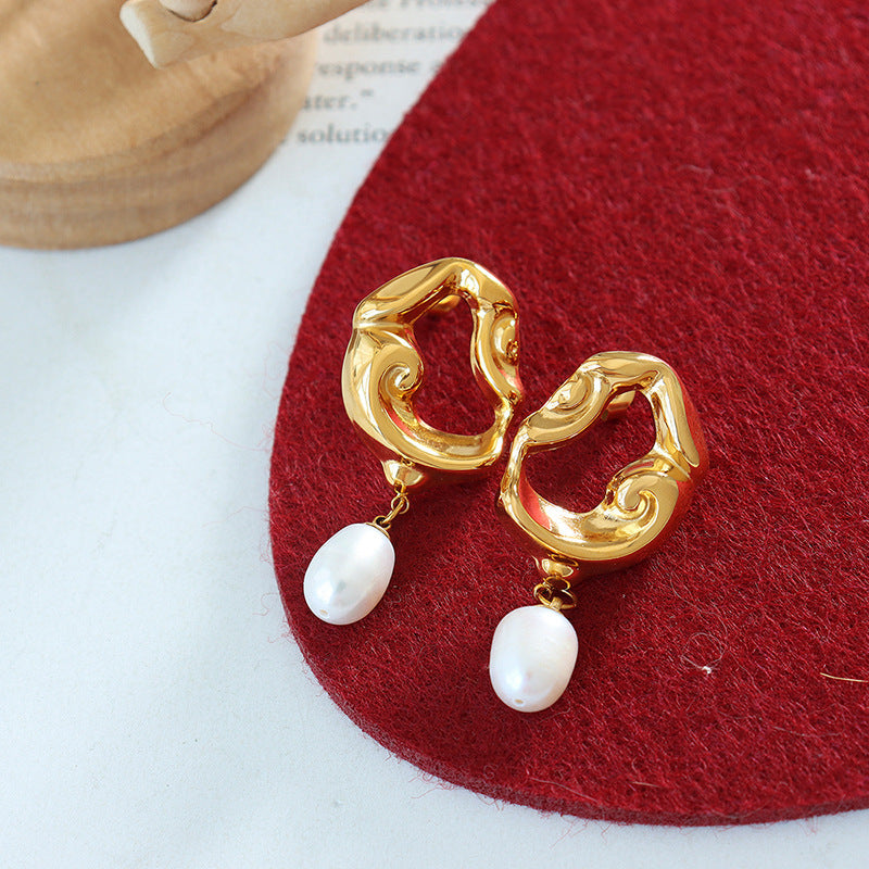 Retro light luxury plated 18K gold hollow lava irregular earrings women's freshwater pearl pendant exaggerated earrings 99