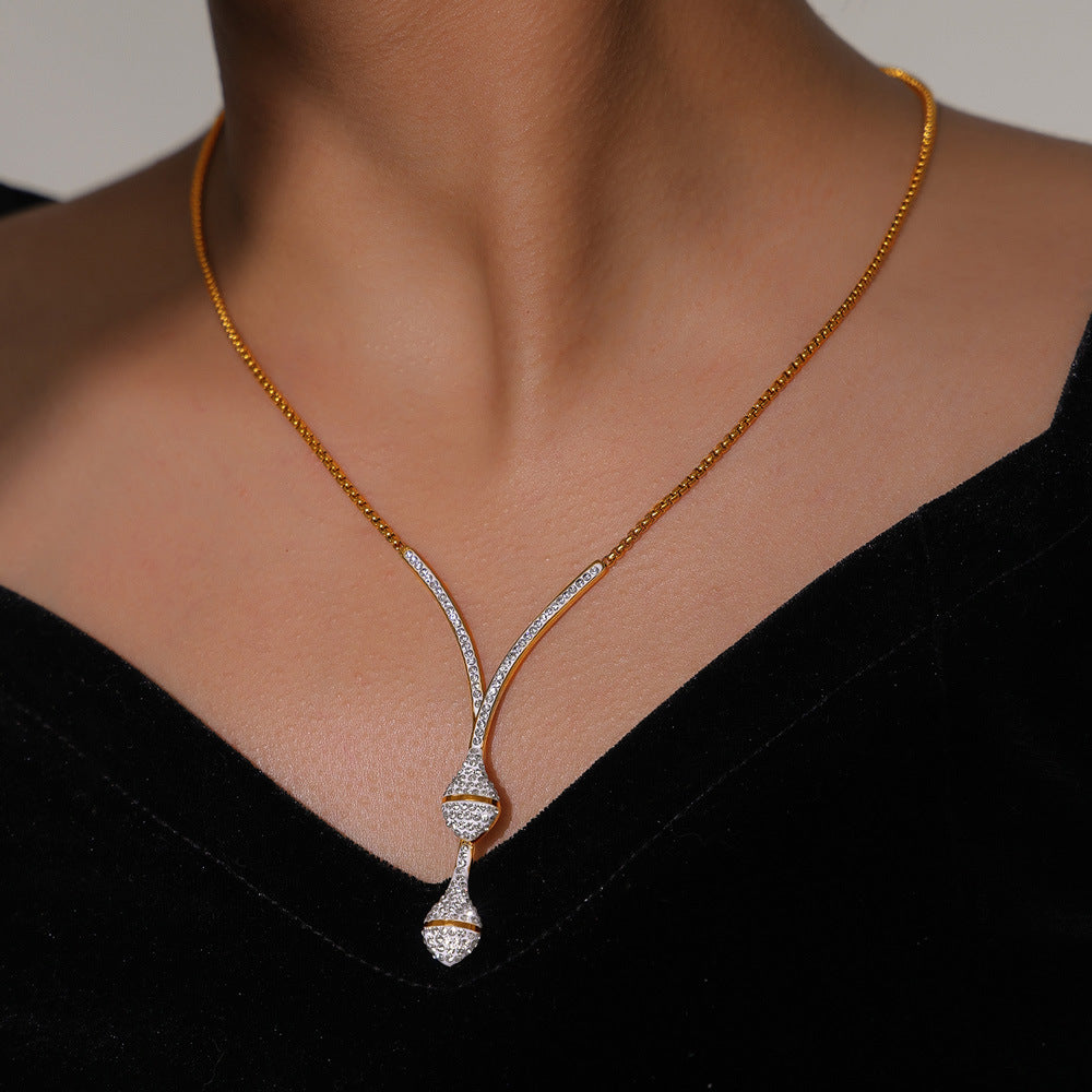 Hepburn style temperament elegant light luxury style niche jewelry gypsy star diamond-set design titanium steel gold-plated jewelry set