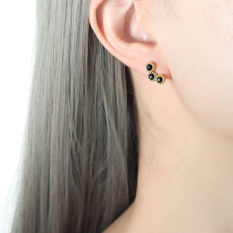 Creative fashion light luxury inlaid zircon stud earrings niche design sense Internet celebrity same fashion versatile gold-plated earrings pp
