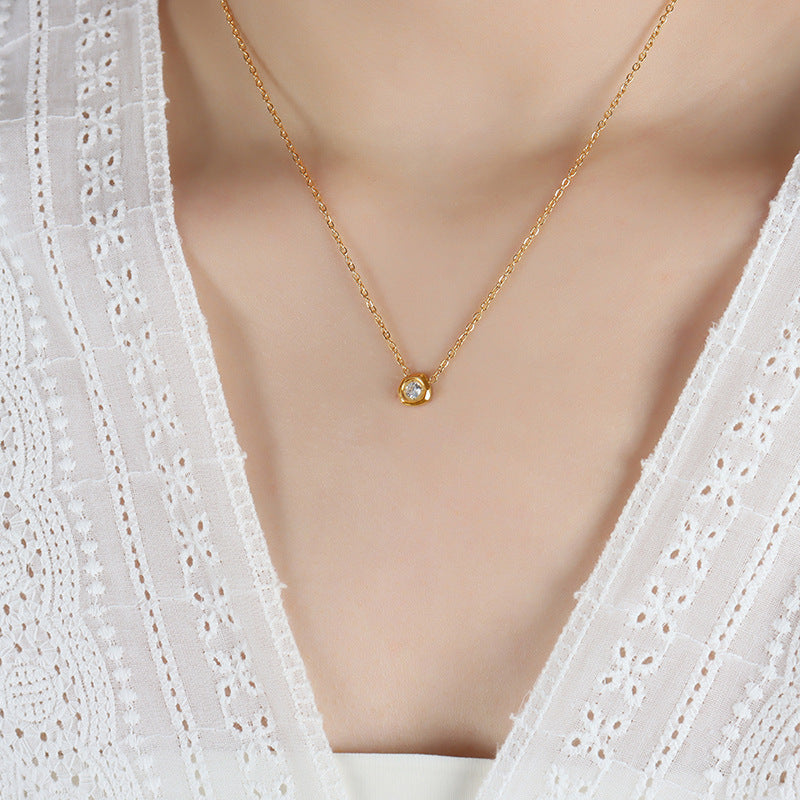 Cool and versatile temperament exquisite meteorite shape inlaid zircon pendant necklace niche design jewelry wholesale pp
