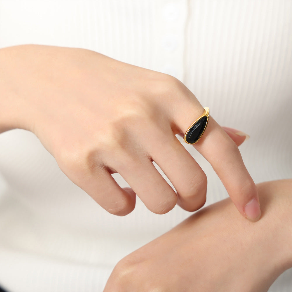 New light luxury retro titanium steel gold-plated geometric ring ring jewelry women's fashion