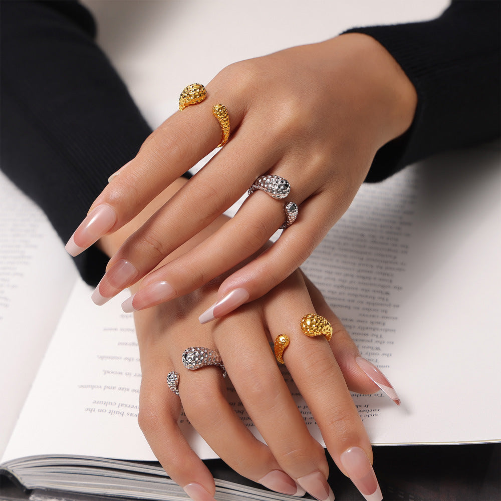 Retro personalized hammer design ring geometric asymmetry titanium steel gold-plated opening casual wind ring pp
