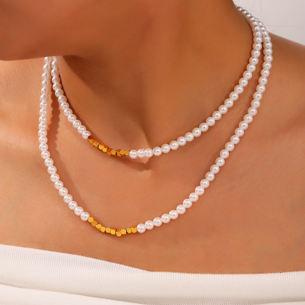 Hepburn style retro light luxury style temperament titanium steel necklace broken silver small rice beads beaded design sense snake bone chain