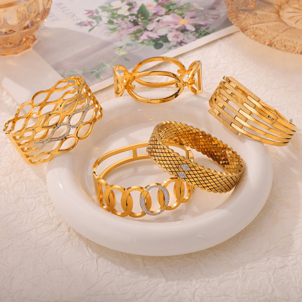 Fashion new cross-border personalized niche design titanium steel gold-plated diamond-encrusted geometric bracelet jewelry