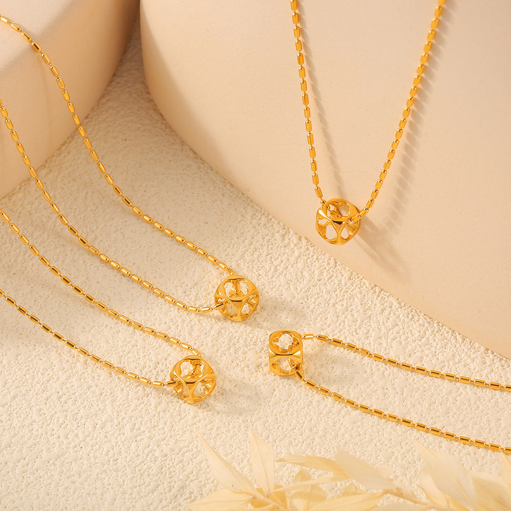 Leisure vacation style niche simple rice bead chain jewelry personalized hollow square pendant titanium steel gold-plated necklace pp