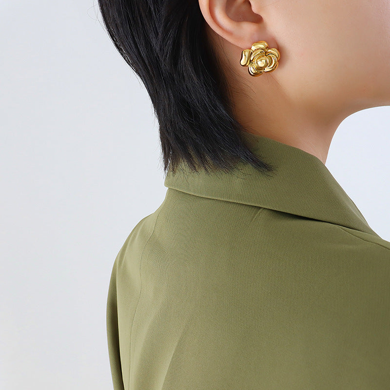 Wind Heavy Industry exaggerated retro big flower stud earrings texture titanium steel plated 18K gold manufacturer wholesale F04799