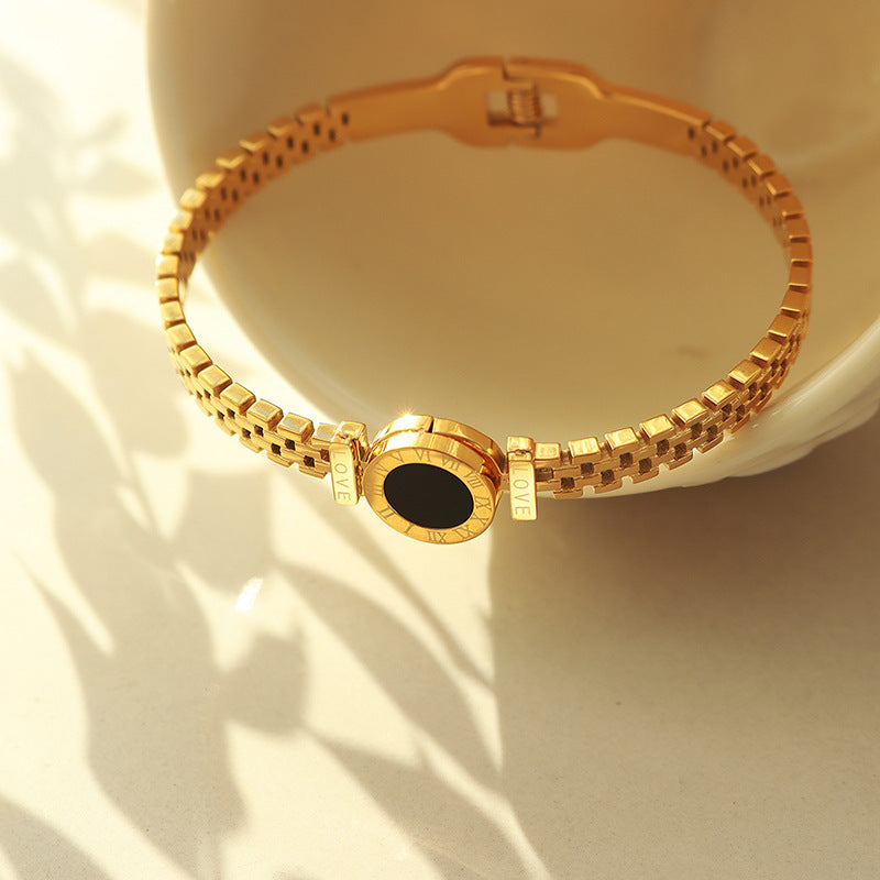 Light luxury fashion personality does not fade niche bracelet design titanium steel plated 18K gold wholesale jewelry women 99