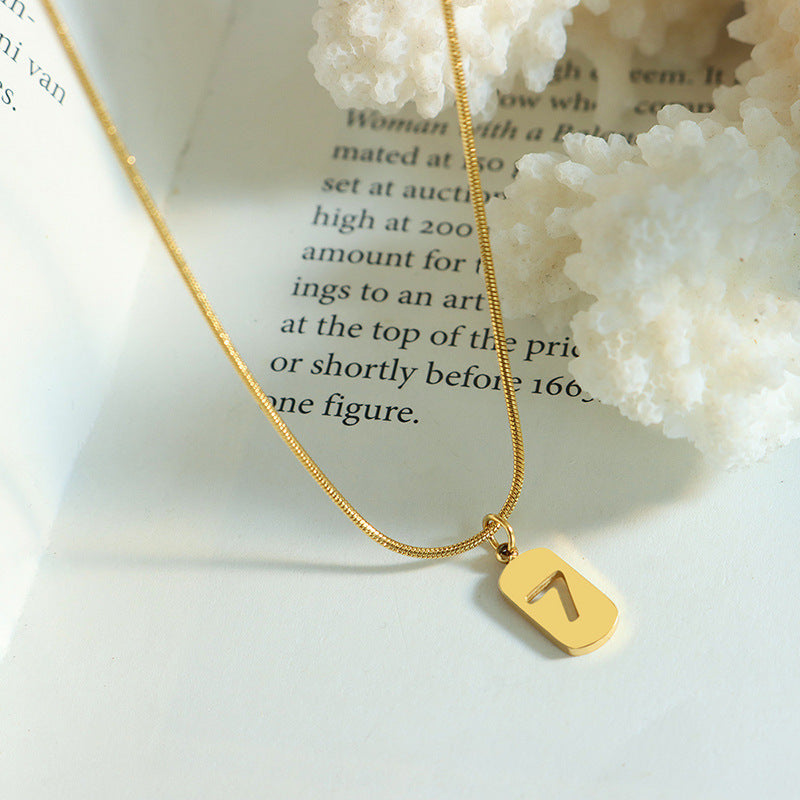 Niche design versatile collarbone necklace lucky 7 tag snake bone chain plated 18K real gold non-fading P476pp