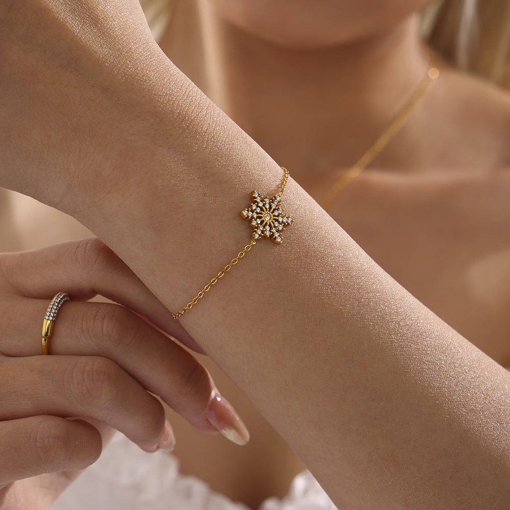 Christmas CNC zircon snowflake super flash bracelet titanium steel PVD electroplated 18K real gold jewelry non-fading female
