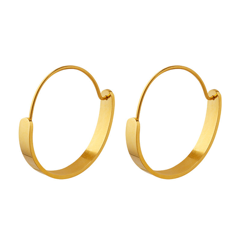 Autumn and winter trendy models, beautiful cold wind, fashionable personalized buckle plain ring earrings, titanium steel gold-plated ear jewelry F32899