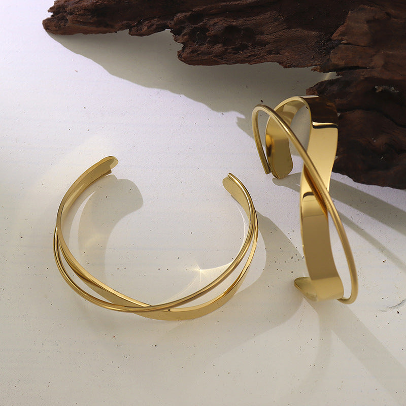 Simple temperament niche cross smooth surface opening bracelet titanium steel plated 18K real gold bracelet women Z19599