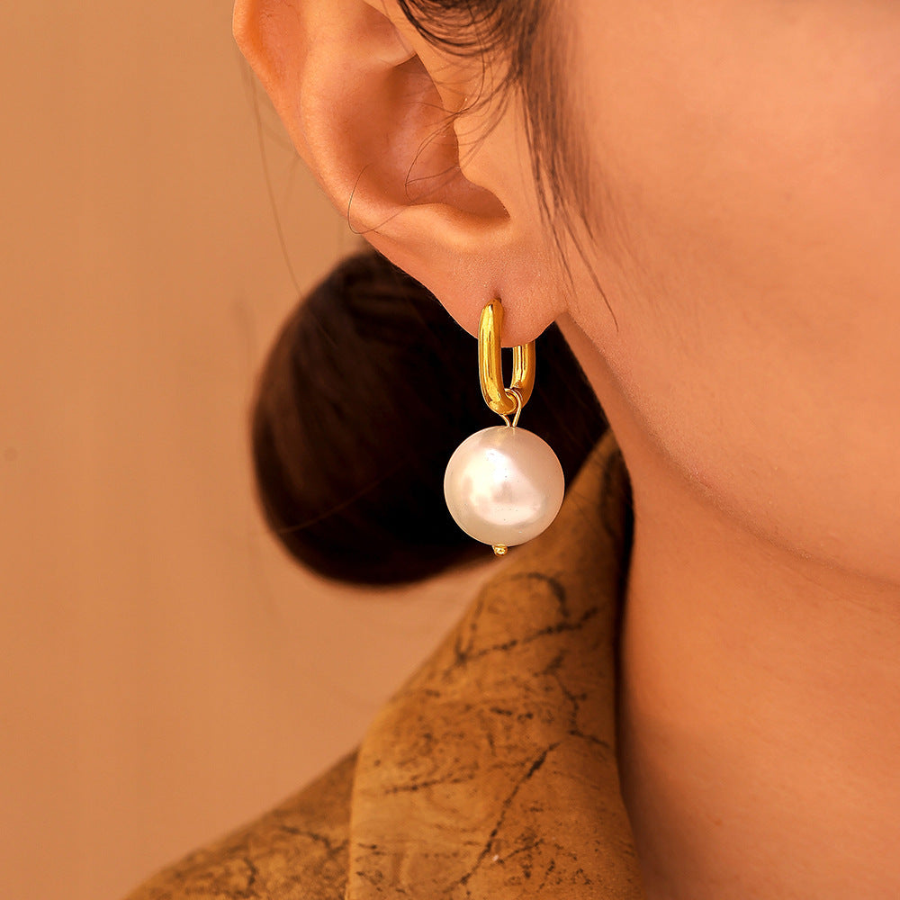 New U-shaped ear buckle Shijia pearl earrings, women's stainless steel light luxury simple earrings, spot wholesale