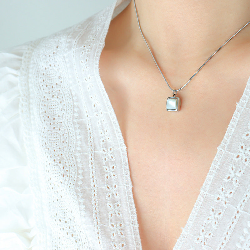 Cold wind square white sea shell pendant necklace niche design titanium steel plated 18K gold round snake chain jewelry 99
