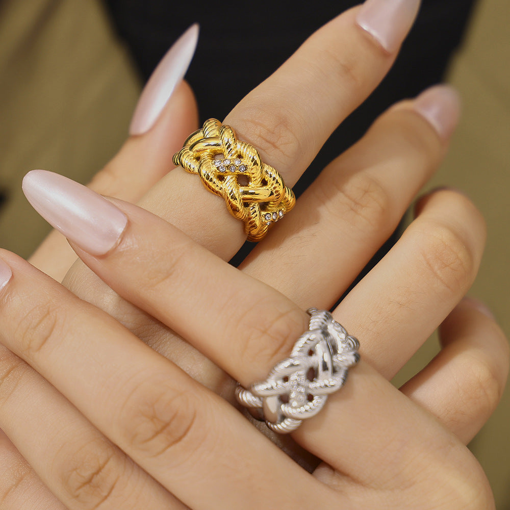 Vintage twisted rope with diamond hollowed out twist ring niche retro design titanium steel plated 18k real gold jewelry
