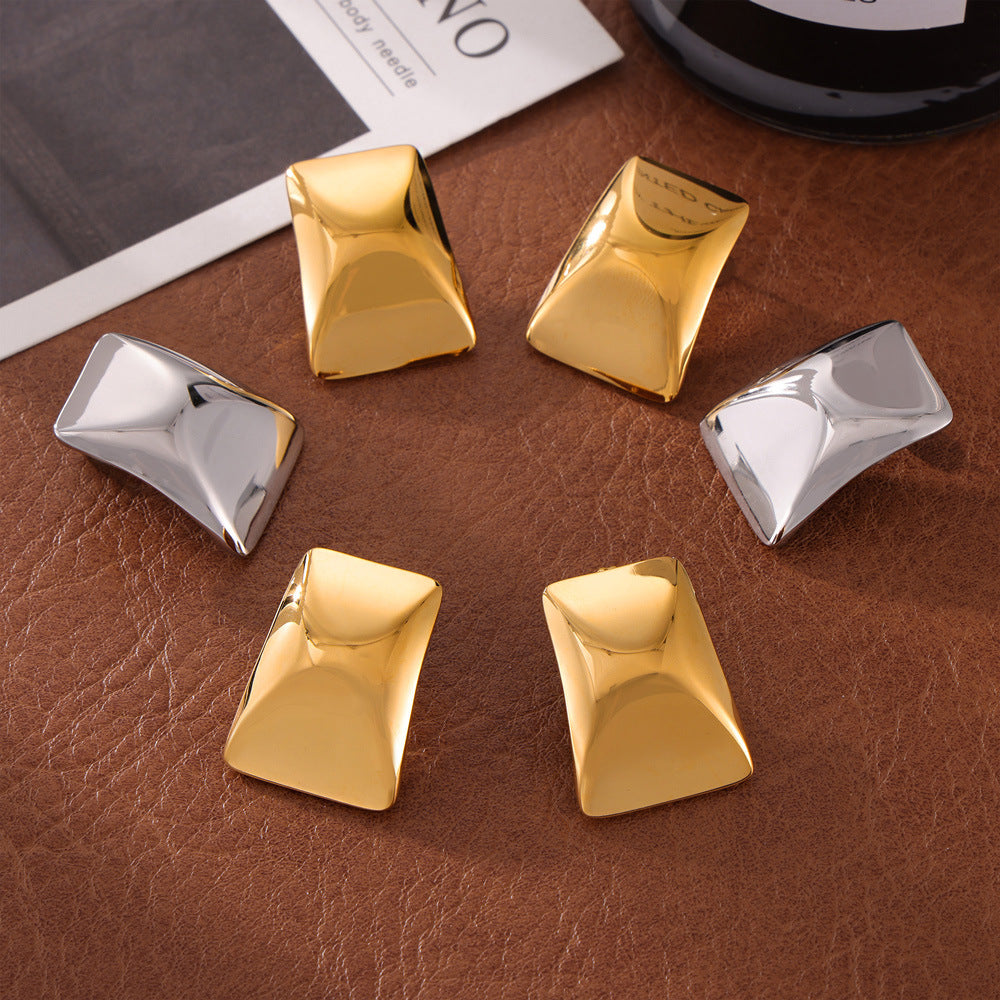 Trend simple retro new 18K gold design sense rectangular earrings women ins wind cold wind titanium steel jewelry