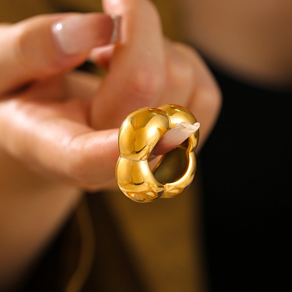 Fashion Hollow Flower Smooth Geometric Ring Women's 18k Real Gold Stainless Steel Ring Jewelry Wholesale