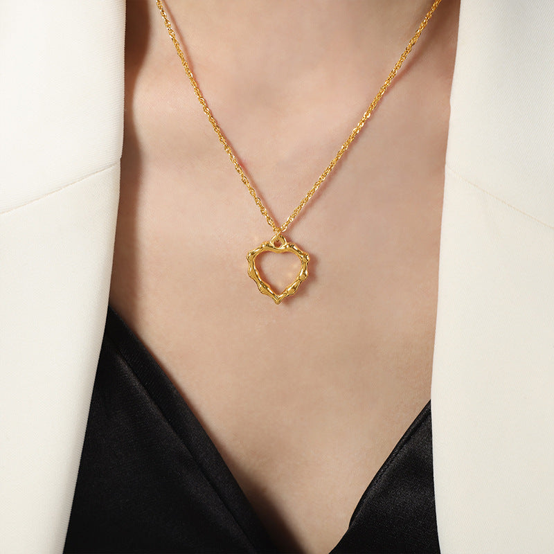 New simple niche design fashionable versatile irregular love titanium steel gold-plated pendant necklace jewelry female pp