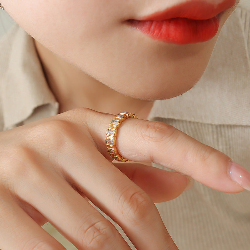 A419-Full diamond zircon ring titanium steel gold-plated index finger ring niche does not fade
