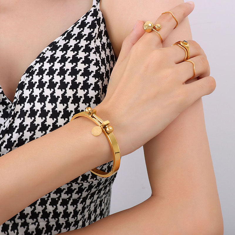 Geometric round card lettering love design bracelet titanium steel plated 18k real gold jewelry Z111