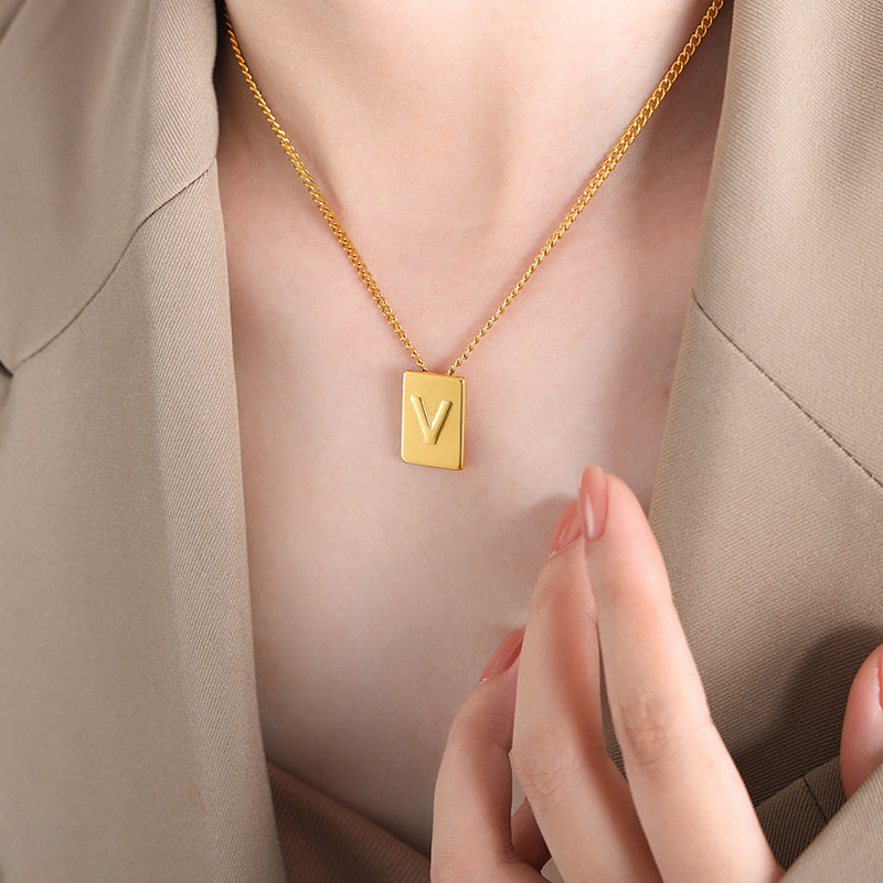 New personalized 26-letter chain square titanium steel gold-plated pendant jewelry women's spot wholesale