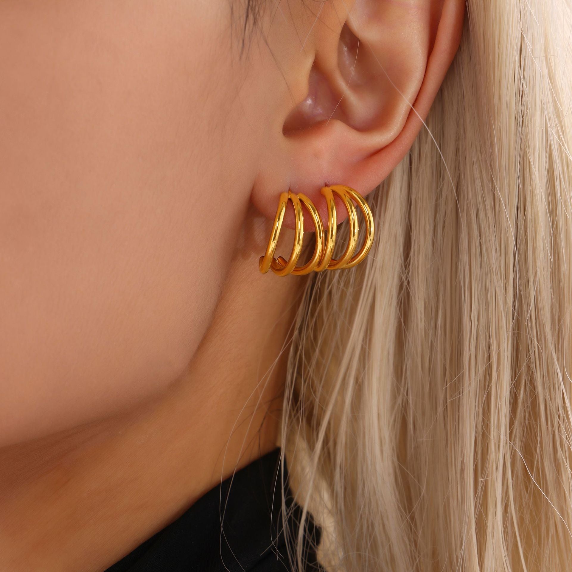Stainless steel plated 18K real gold three-layer C-shaped stud earrings, European and American style fashion niche earrings, earrings spot wholesale