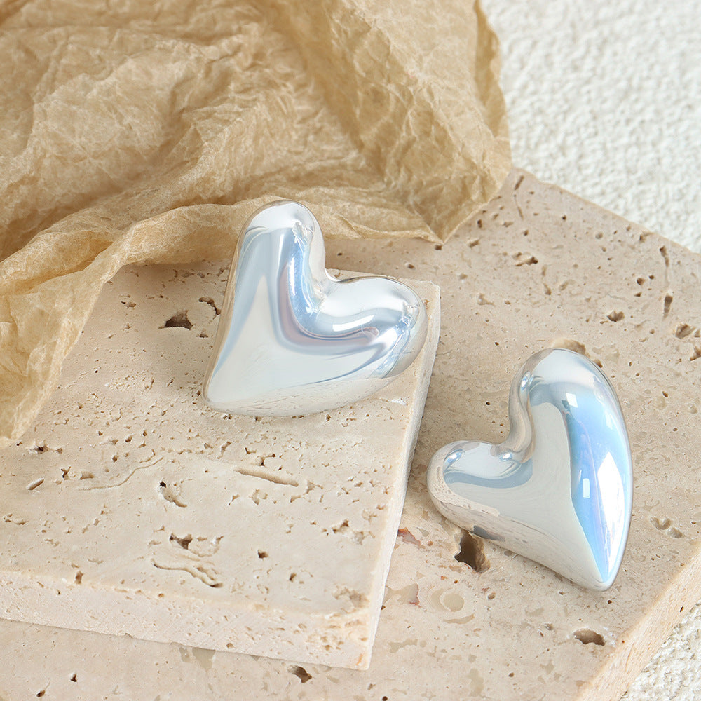 Cold wind temperament elegant romantic highlight love design sense simple versatile titanium steel gold-plated earrings pp