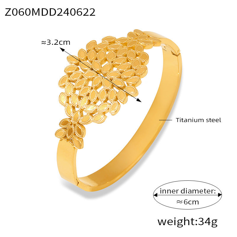 Hot-selling niche fashion simple personalized jewelry geometric small leaf splicing design titanium steel gold-plated bracelet