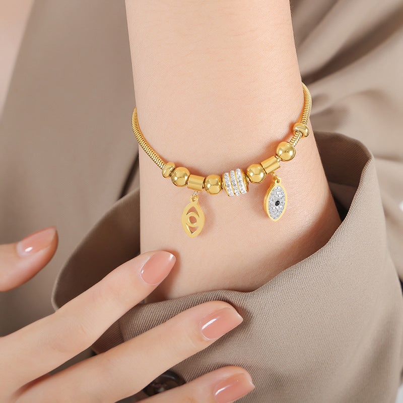 Titanium steel electroplated 18k gold non-fading pendant bracelet female, new retro heart-shaped pendant bracelet wholesale pp