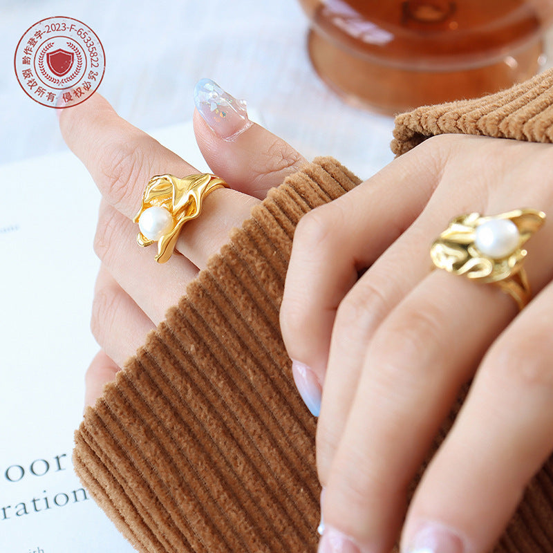 Tide brand designer European and American style fashionable pleated lava ring women's irregular titanium steel gold-plated pearl ring