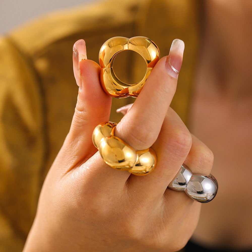 Fashion Hollow Flower Smooth Geometric Ring Women's 18k Real Gold Stainless Steel Ring Jewelry Wholesale
