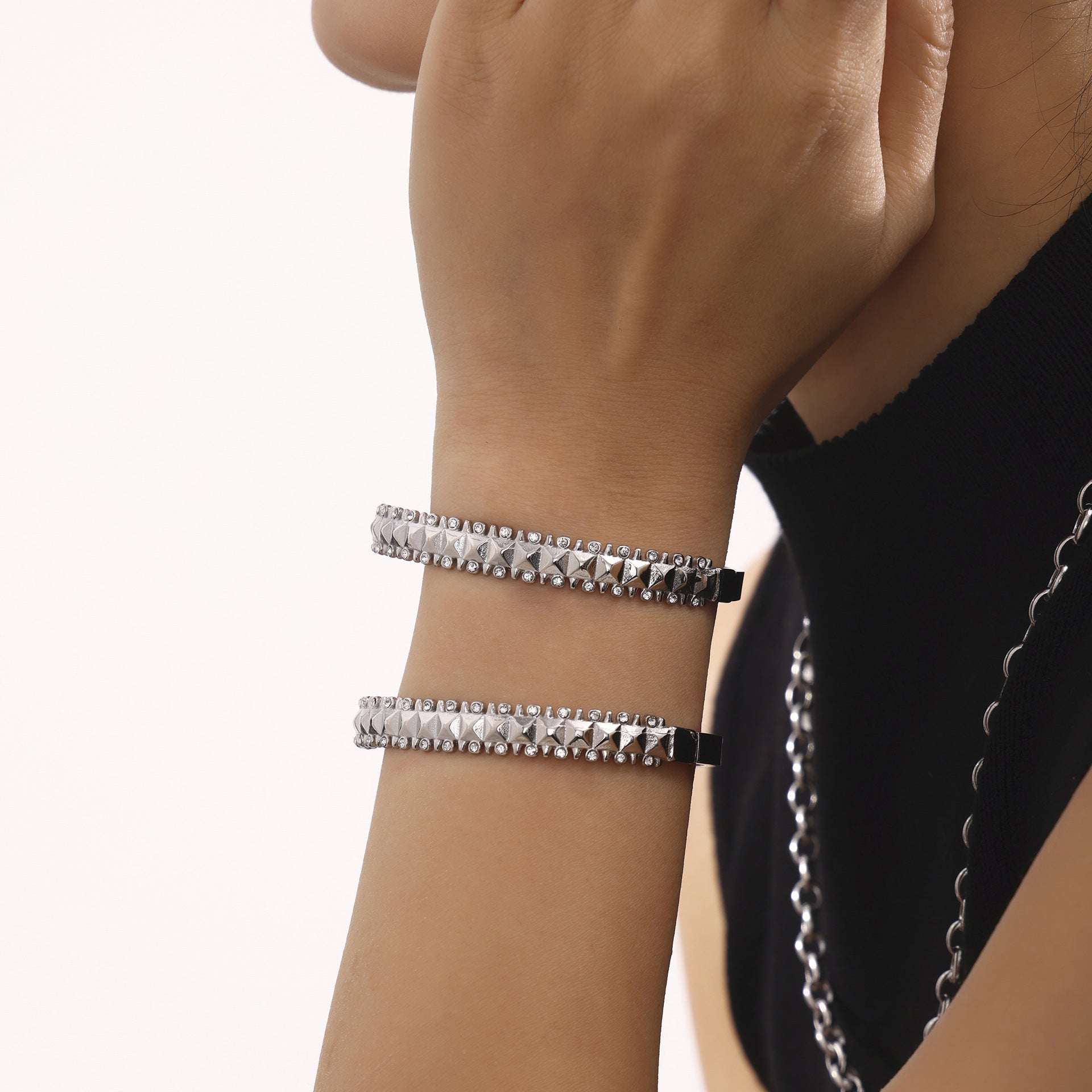 Rivet Gypsy Zircon Bracelet Stainless Steel Electroplating 18K Real Gold Handmade High Quality Fine Polished Bracelet