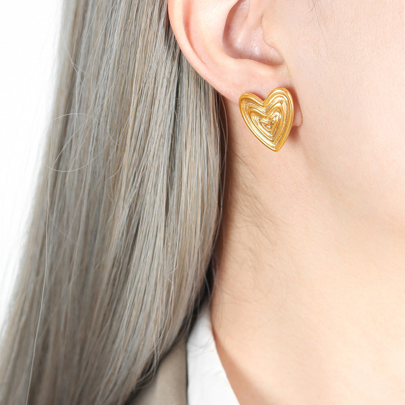 Autumn and winter personalized earrings, niche design sense, titanium steel plated 18K gold love texture earrings, trendy jewelry women pp