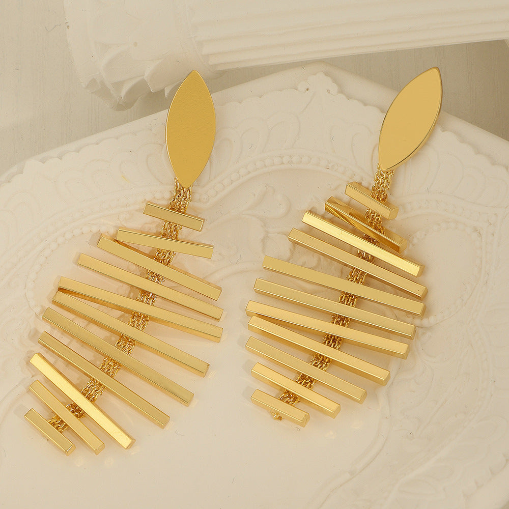 New personalized niche design fashion creative titanium steel plated 18K goldfish bone long earrings jewelry wholesale