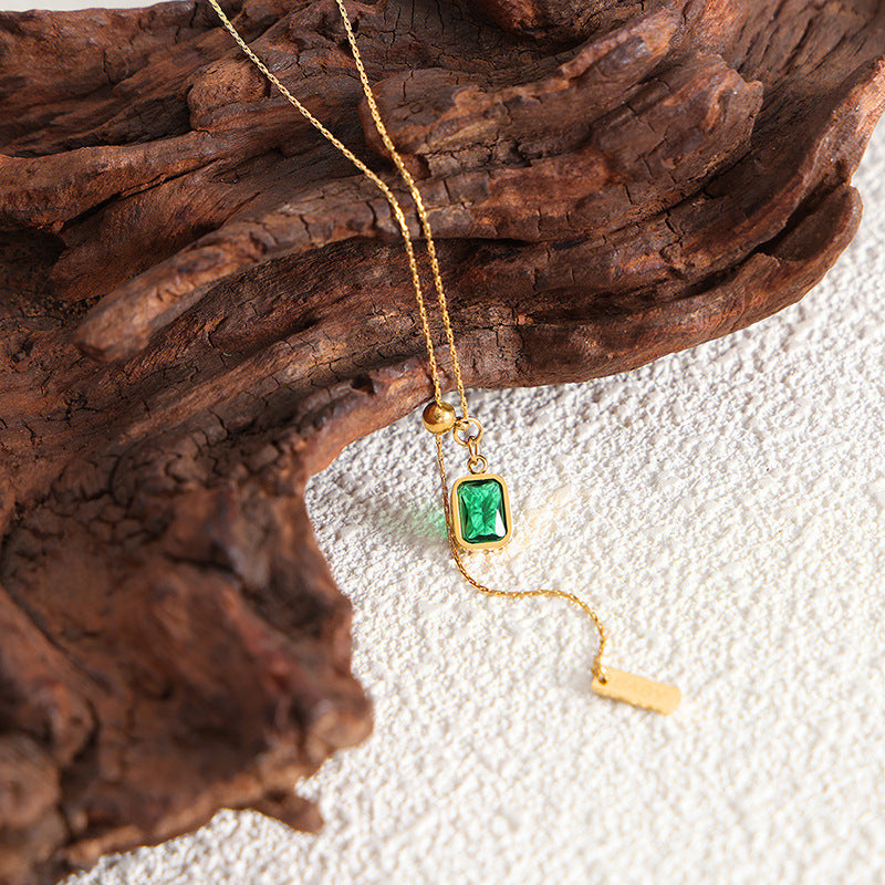 Vintage court emerald zircon tassel English letter simple necklace collarbone chain temperament girls jewelry