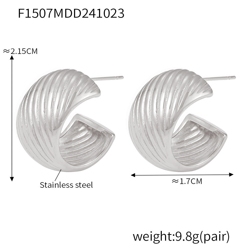 Stylish C-type twill earrings, stainless steel plated with 18k gold, non-allergic, daily commuting, popular earrings wholesale