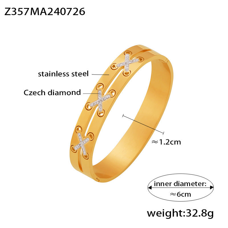 Hot-selling personality diamond-encrusted cross exaggerated bracelet trend design sense stainless steel retro jewelry wholesale