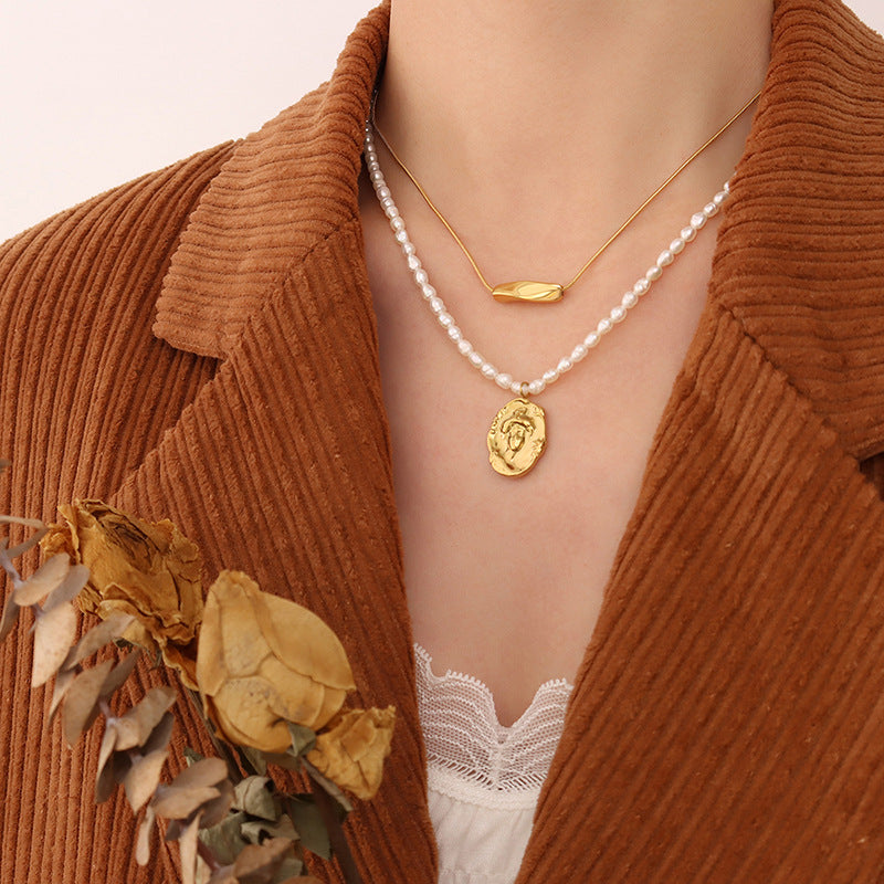 Cold wind light luxury fashion twist tube necklace women's simple trend titanium steel plated 18K real gold collarbone chain