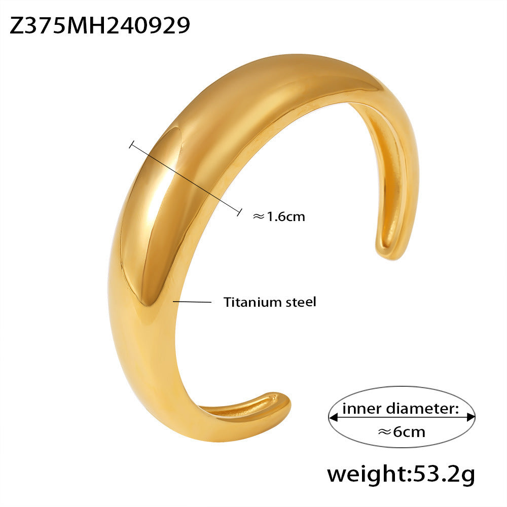 Hot-selling crescent-shaped C-shaped open casting smooth bracelet titanium steel plated 18K gold simple bracelet women
