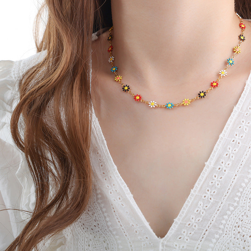 New niche personalized dopamine dripping oil small daisy chain design simple and versatile titanium steel gold-plated jewelry