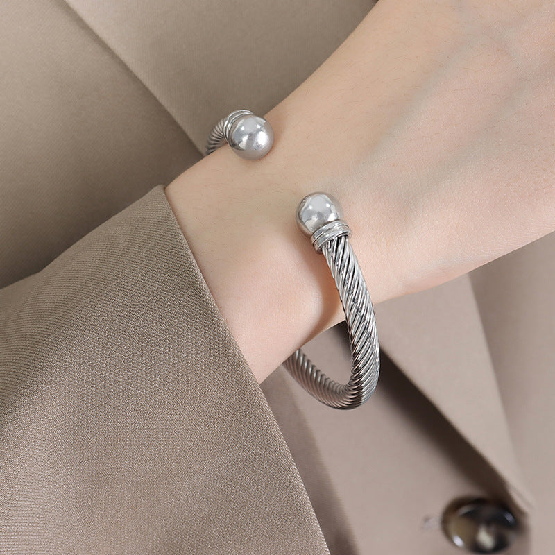 Internet celebrity simple trend retro bracelet, versatile and non-fading titanium steel plated opening brushed small waist bracelet