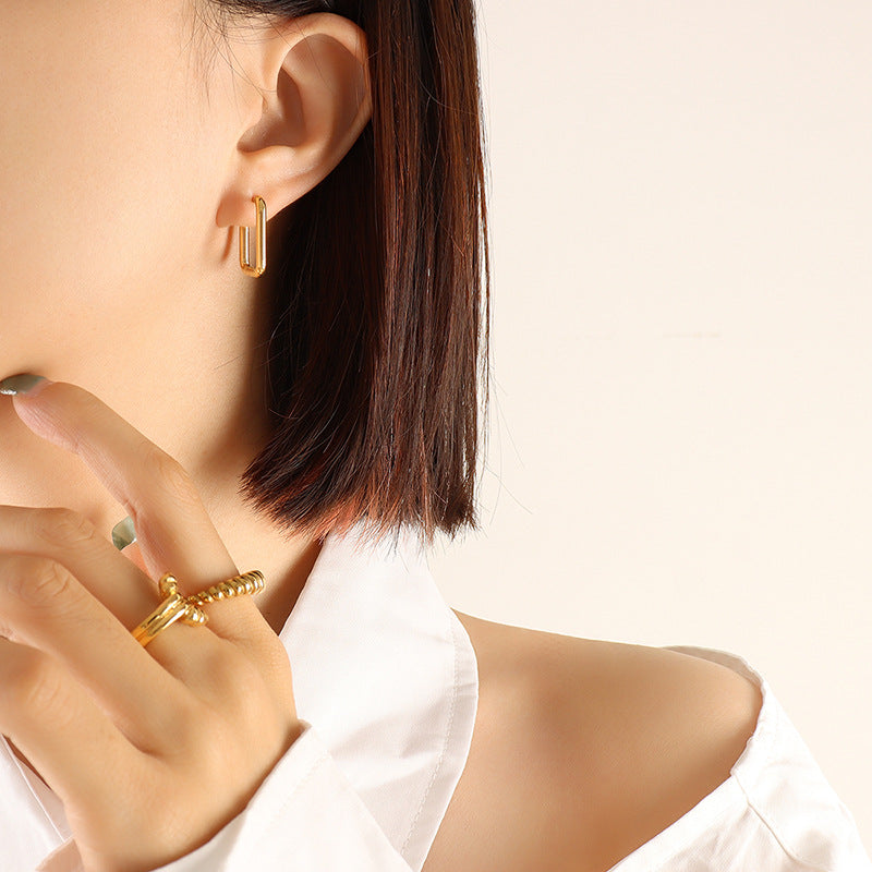 Plain circle niche versatile design titanium steel gold-plated earrings women's Korean trendy new ear jewelry spot 99