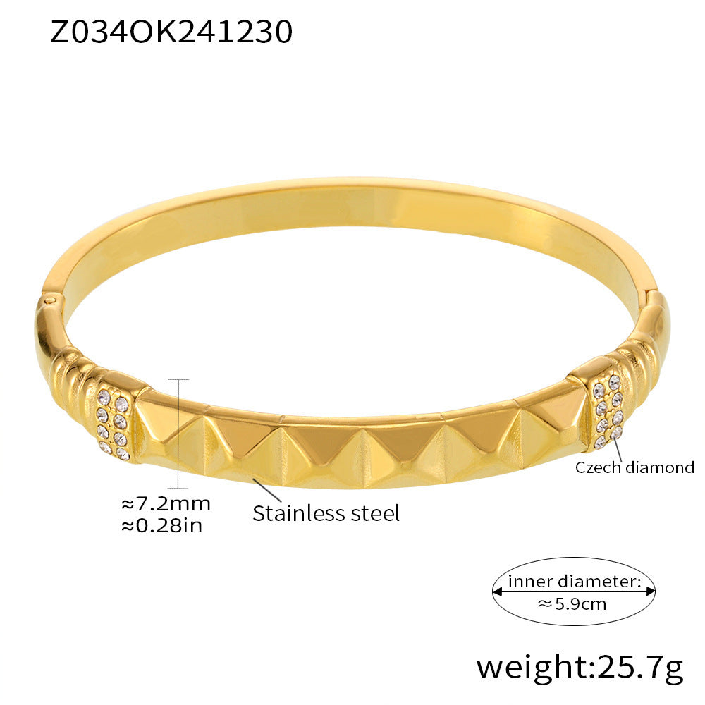 Titanium steel bracelet light luxury PVD electroplating 18K real gold European and American trend Bracelet bracelet combination spot