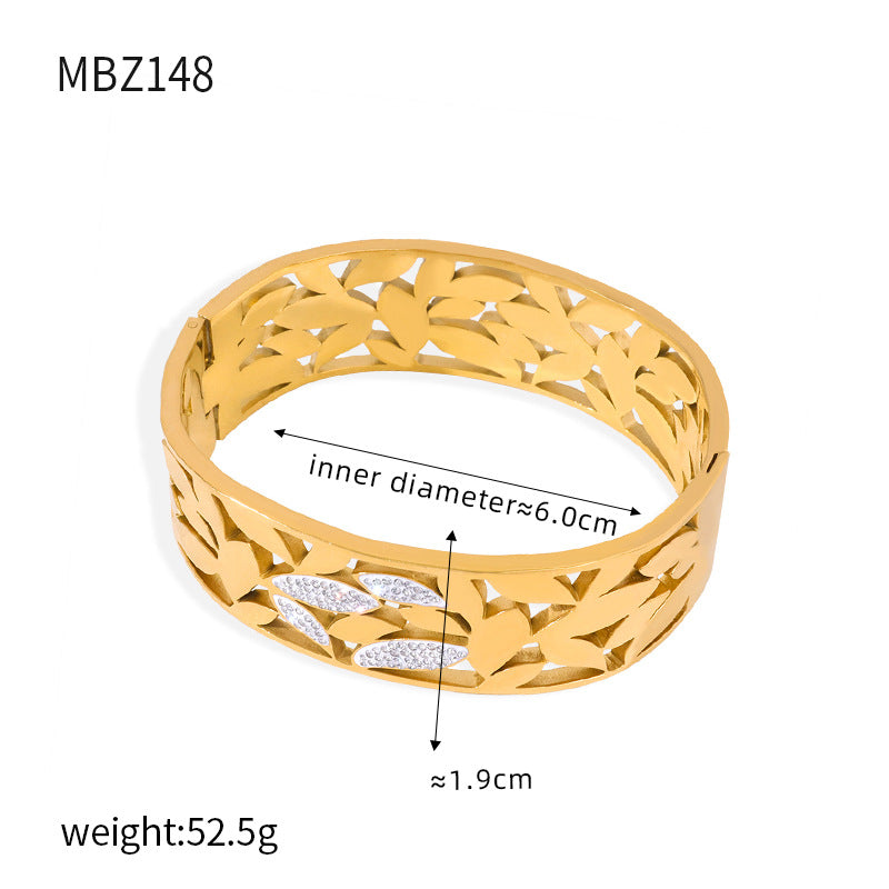New fashion retro personalized design titanium steel gold-plated diamond-encrusted hollow niche light luxury pattern bracelet jewelry wholesale pp