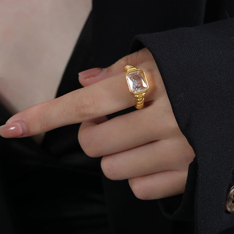 Internet celebrity textured inlaid shining section rectangular zircon light luxury personality high sense titanium steel ring 99