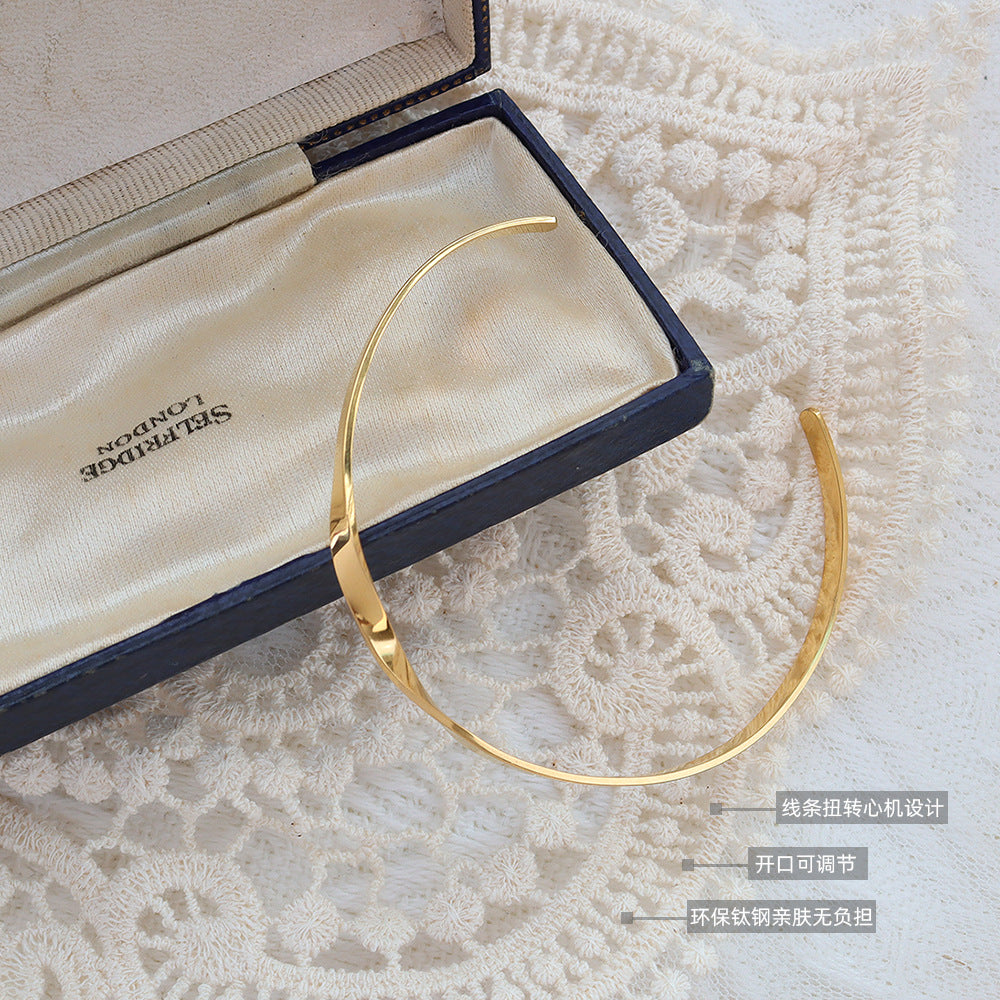 Simple personality line twist heart machine bracelet titanium steel 18k gold bracelet niche design jewelry female pp
