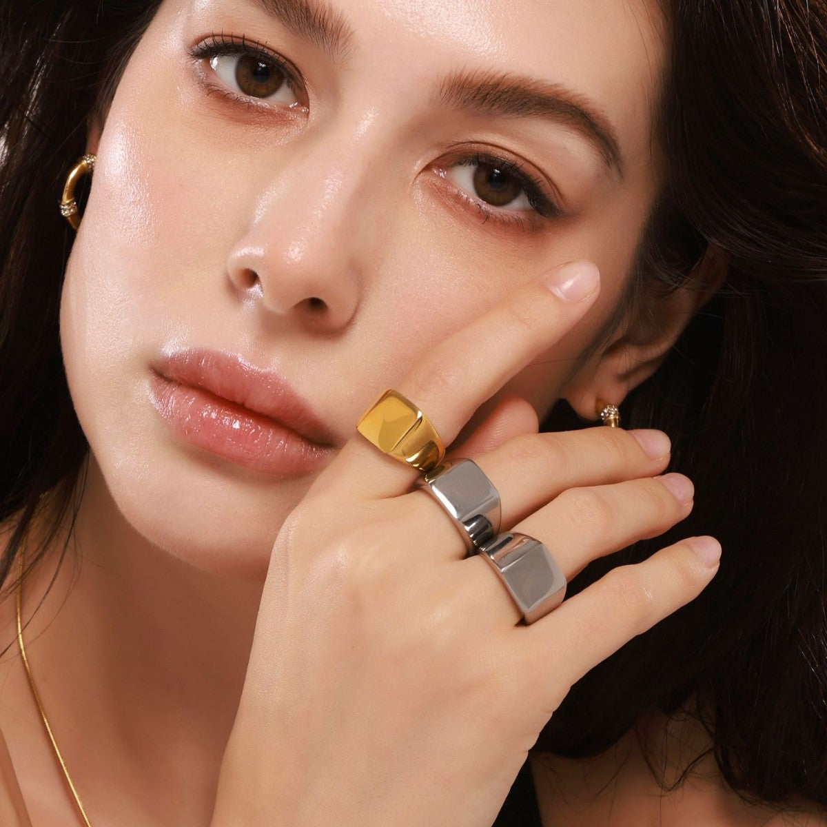 Square smooth titanium steel ring, European and American style simple ring, PVD electroplating 18K real gold, the same for men and women in stock