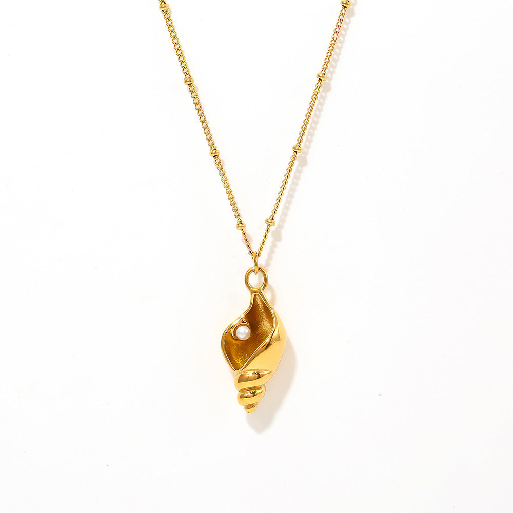 Conch inlaid imitation pearl collarbone necklace women's titanium steel 18k plated real gold niche versatile necklace wholesale 99