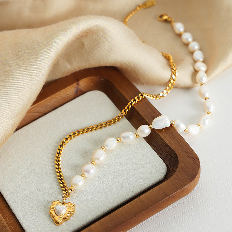 New high-end light luxury fashion titanium steel gold-plated love pendant high-gloss bead necklace women's jewelry